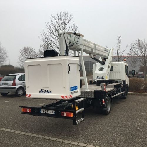 Nacelle élévatrice téléscopique montée sur tracteur - SCJ18 - Safi Group srl - montée sur camion / électrohydraulique / pour usage extérieur