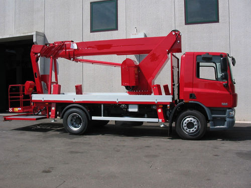 Nacelle élévatrice téléscopique montée sur tracteur - SCJ16 - Safi Group srl - montée sur camion / électrohydraulique / pour l'agriculture