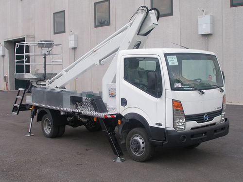 Nacelle élévatrice téléscopique montée sur tracteur - SC 18 - Safi Group srl - montée sur camion / hydraulique / pour entrepôt
