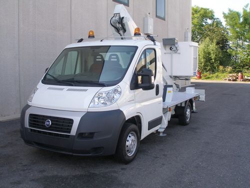 Nacelle élévatrice téléscopique montée sur tracteur - SC 14 - Safi Group srl - montée sur camion / hydraulique / pour l'agriculture