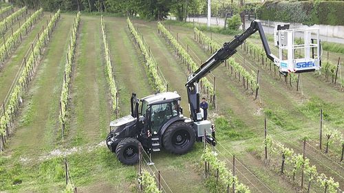 Nacelle élévatrice téléscopique montée sur tracteur - SCJ20 - Safi Group srl - montée sur camion / électrohydraulique / pour l'agriculture