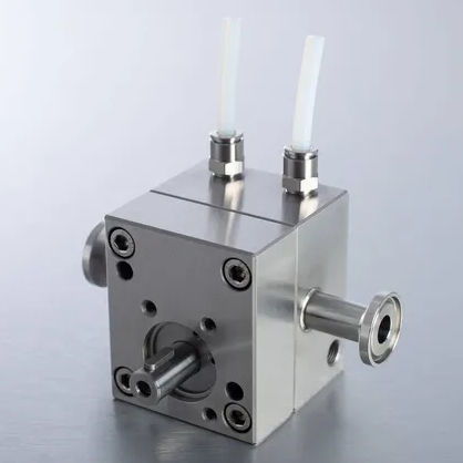 Pompe à engrenage - ECO.pump - Beinlich Pumpen - pour produits chimiques / à moteur asynchrone / auto-amorçante