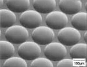 Matrice de lentilles en verre BK7 - 200 µ - Rockwell Scientific - ultraviolet / microscopique