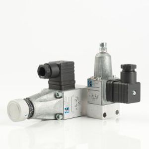 Pressostat à piston - FT-IPN, FT-IPH series - F.lli TOGNELLA - pour huile / IP65 / pour applications hydrauliques
