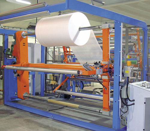 Machine de bobinage pour films de mousse - AVV17.2LW - FAP Srl - automatique / de process / pour ligne d'extrusion