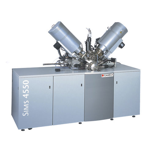 Spectromètre de masse - SIMS 4550 - CAMECA - de masse à ionisation secondaire / pour l'industrie des semi-conducteurs / PMT