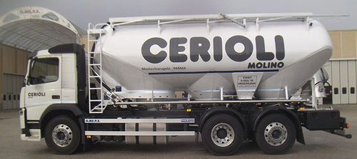 Camion-citerne de transport - CMA 25 - OMEPS - à 3 essieux