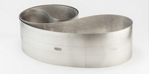 Bande de convoyeur en acier inox - Belt Technologies Europe Limited - homogène / de process