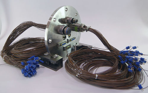 Traversée de cloison pour câble électrique - Portplate - Douglas Electrical Components - multipassage / hermétique / économique