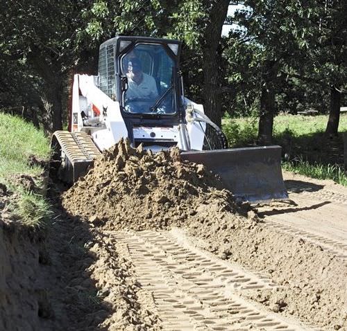 Lame de bulldozer pour chargeuse compacte - BOBCAT