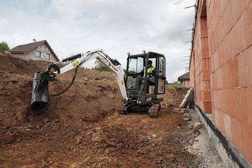 Mini pelle - E19 - BOBCAT - sur chenilles / Tier 4 intermédiaire / pour chantier de construction