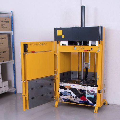 Presse à balles pour textiles - B4 Textile - Bramidan Balers - verticale / à chargement frontal / monocaisson