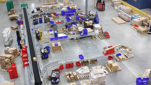 Système de tri et de distribution pour l'industrie automobile - DEMATIC - pour la logistique / industriel / par couleurs