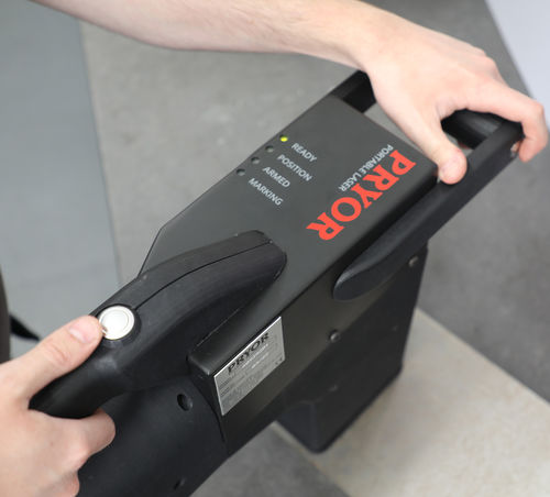 Machine de marquage laser - Pryor Marking Technology - de métal / de plastique / pour aluminium