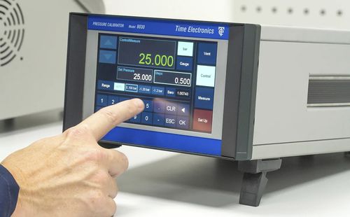 Contrôleur de pression pour la calibration de pression - 8030 - Time Electronics