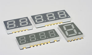 Afficheur à LED - Plus Opto - alphanumérique / à 7 segments / à 4 chiffres