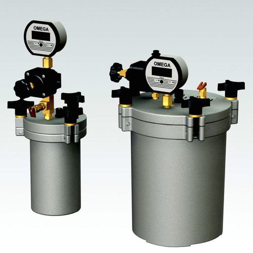 Réservoir de régulation de pression - Nordson EFD - pour liquide à faible viscosité / pour liquides haute viscosité / en métal