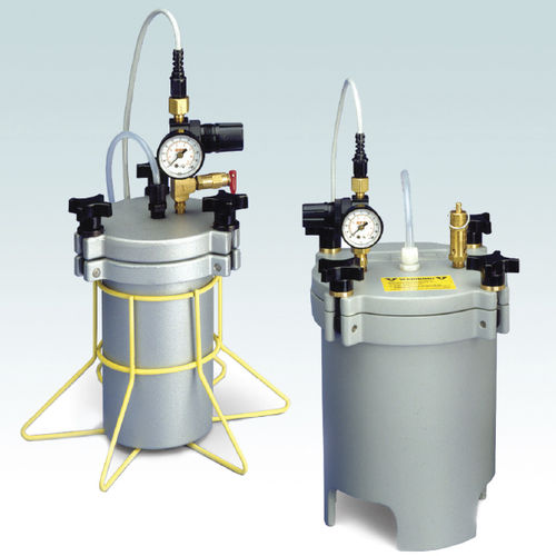 Réservoir de régulation de pression - 615, 626 series - Nordson EFD - pour liquide à faible viscosité / pour liquides à haute viscosité / cylindrique