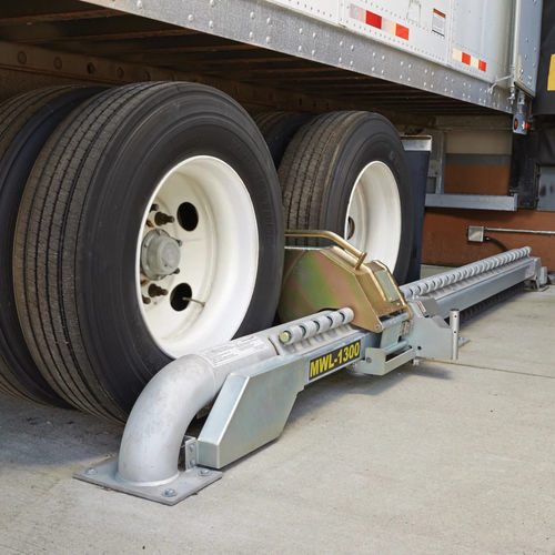 Système d'immobilisation pour véhicules - MWL-1300 Manual Wheel-Lok™ - Rite-Hite - mécanique
