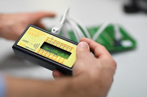 Appareil de surveillance d'interférence - REMdevice - pour télécommande / auto-alimenté