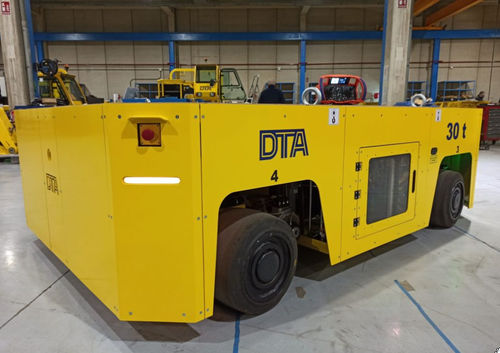 Chariot automoteur électrique - DTA - pour fortes charges / élévateur / à roue en Vulkollan®
