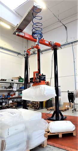Bras manipulateur pneumatique - ATISacer 150 - ATIS s.r.l. - avec prise / avec ventouse / pour soulever