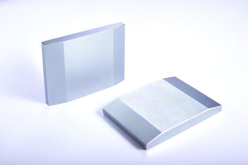 Aimant permanent en NdFeB - 35x15x4mm - Magengine GmbH - arc