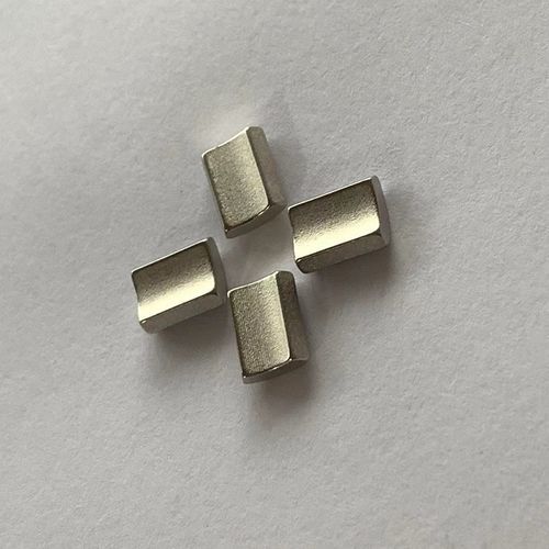 Aimant en NdFeB fritté - Magengine GmbH - parallélépipédique / en plaque / pour véhicule électrique