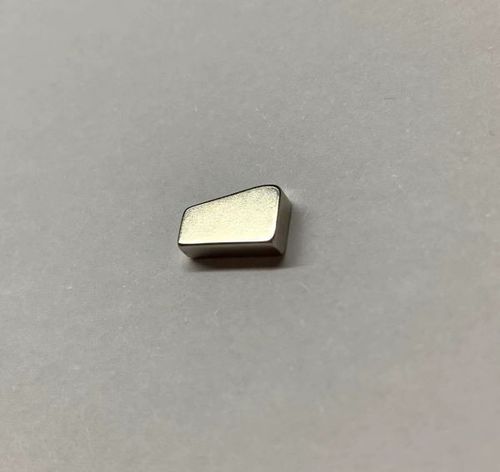 Aimant en NdFeB fritté - Magengine GmbH - parallélépipédique / trapézoïdal / pour moteur