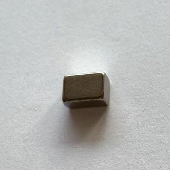 Aimant en NdFeB fritté - Magengine GmbH - parallélépipédique / pour moteur / pour applications automobiles
