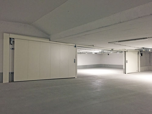 Portail insonorisé - ACOUSTICLINE 45 DB - Jansen Tore GmbH & Co.KG - coulissant / commandé électroniquement / en acier