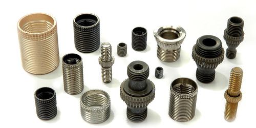 Raccord hydraulique - Specialty & Fasteners Components