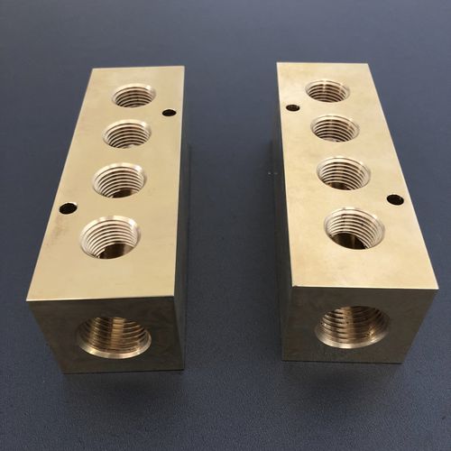 Manifold 4 voies - KINTO ELECTRIC CO., LTD. - en laiton