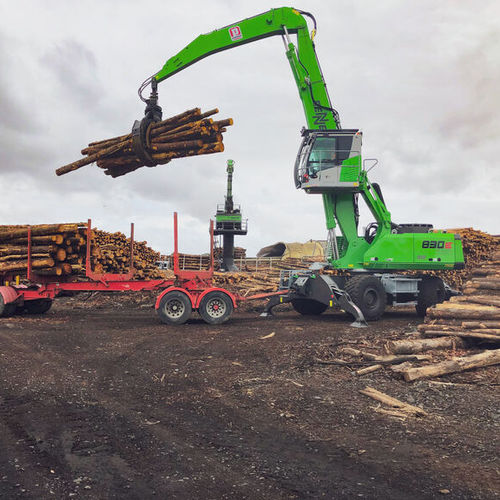 Grue forestière à flèche articulée - 830E Trailer - SENNEBOGEN Maschinenfabrik GmbH - mobile / sur remorque