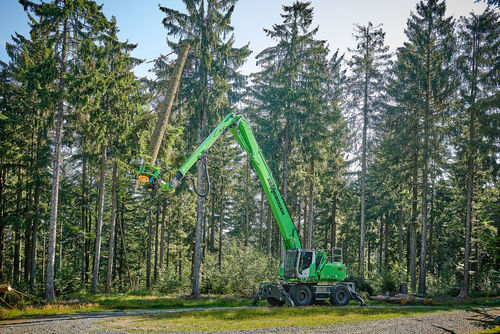 Pelle de manutention pour le bois - 738 E - SENNEBOGEN Maschinenfabrik GmbH - sur pneus / hydraulique