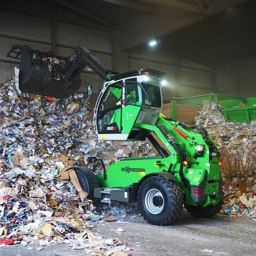 Chariot élévateur télescopique à cabine élévatrice - 360 G - SENNEBOGEN Maschinenfabrik GmbH - à moteur diesel / à petit rayon de braquage / pour terrain difficile