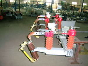 Disjoncteur à coupure de charge isolé à l'air - ningbo yinzhou huayuan electric and machine indust - en ligne / unipolaire / monté sur pylône