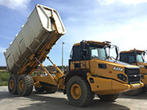 Camion grue - B25E Hooklift - Bell Equipment Co SA - à 3 essieux / pour applications minières / pour chantier