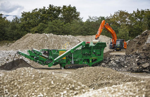 Concasseur à mâchoire - J45R - McCloskey International Limited - mobile / à moteur diesel / sur chenilles