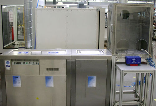 Machine de nettoyage compacte - CR200 - Fisa North America - à eau / de pièces / pour l'industrie plastique