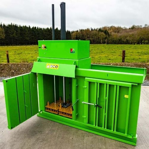 Presse à balles pour plastique - 40 PET - MACFAB BALERS - pour bouteilles / de canettes / verticale