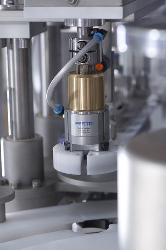 Scelleuse automatique - GSM500  - Gustav Obermeyer GmbH u Co KG - pour capsuleuse / pour bouchons / table rotative