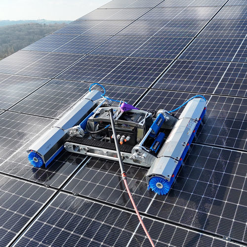 Robot de nettoyage pour panneaux solaires - SunBrush mobil GmbH - nettoyage à sec / nettoyage humide / haute pression
