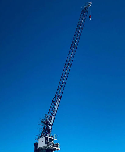 Grue montée sur camion - SLH 70.4 - Gruas Saez - à flèche relevable / pour chantier / de levage