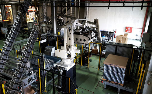 Dépalettiseur robotisé - Technica International - pour récipients en verre / bouteille / de canettes