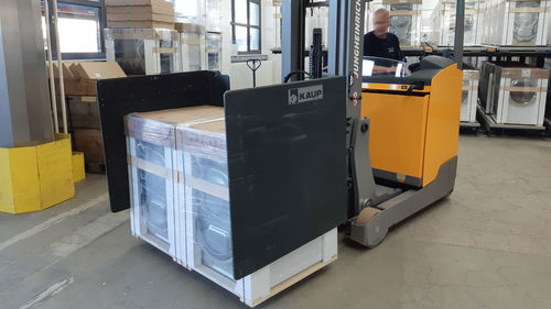 Pince de manutention pour appareil à usage domestique - T413G - KAUP GmbH & Co.KG - pour chariot élévateur / de colis / de transport