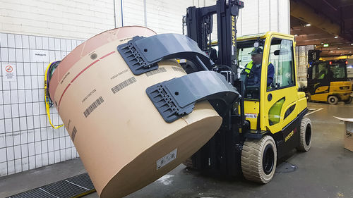 Pince de manutention pour bobines de papier - T458BC - KAUP GmbH & Co.KG - pour chariot élévateur / pour béton