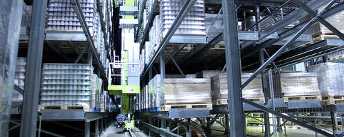 Transtockeur automatique - Gilgen Logistics AG Intralogistik Gesamtsysteme - pour entrepôt de grande hauteur