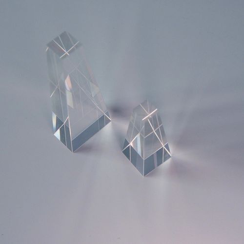 Prisme optique en silice fondue - ZLY877 - zoolied  inc. - en verre BK7 / en séléniure de zinc / sur mesure