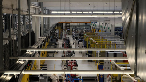 Application peinture pour l'automobile - Steyr Automotive GmbH - sur métal / sur plastique